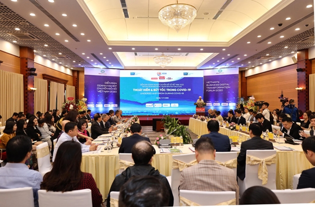 Hội thảo chuyển đổi số: "Thoát hiểm và bứt tốc trong Covid 19"