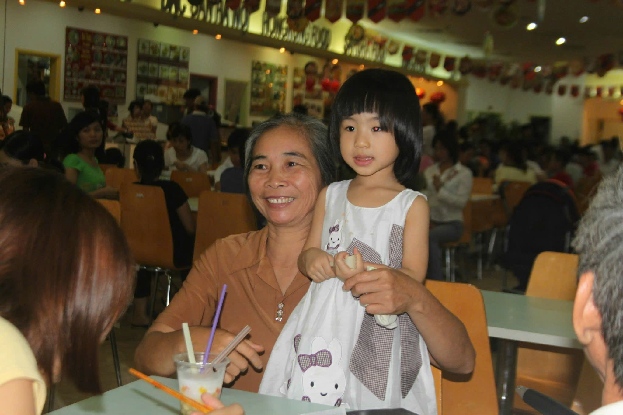 TRUYỆN NGẮN VỀ MẸ